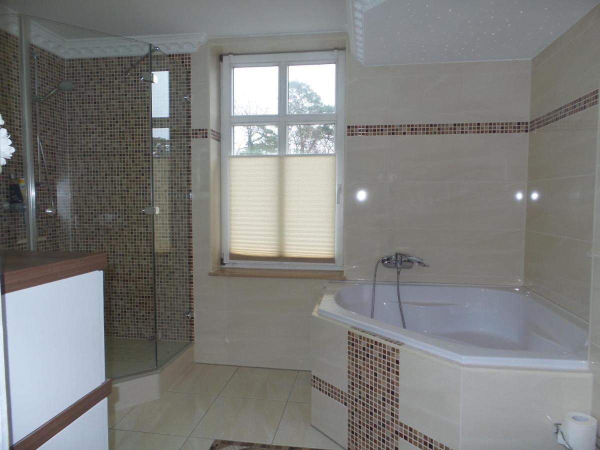 Strandnahe Fewo Mit 3 Schlafzimmern Und Balkon, Villa Vergissmeinnicht 02, Binz Extérieur photo