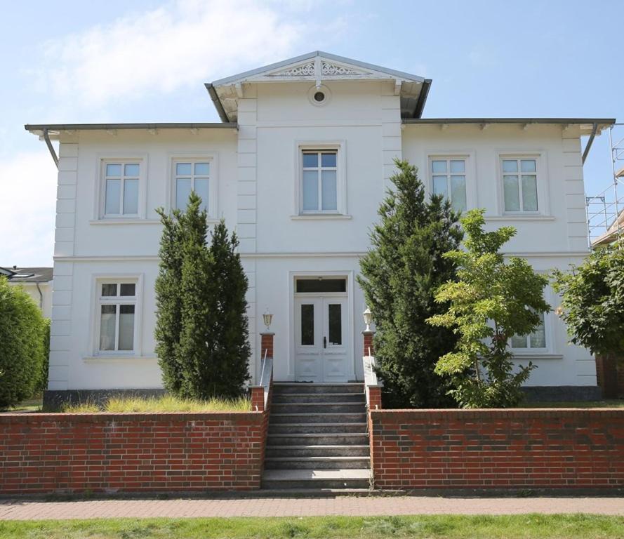 Strandnahe Fewo Mit 3 Schlafzimmern Und Balkon, Villa Vergissmeinnicht 02, Binz Extérieur photo