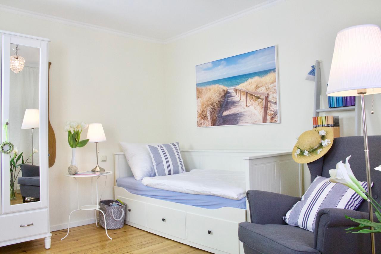 Strandnahe Fewo Mit 3 Schlafzimmern Und Balkon, Villa Vergissmeinnicht 02, Binz Extérieur photo