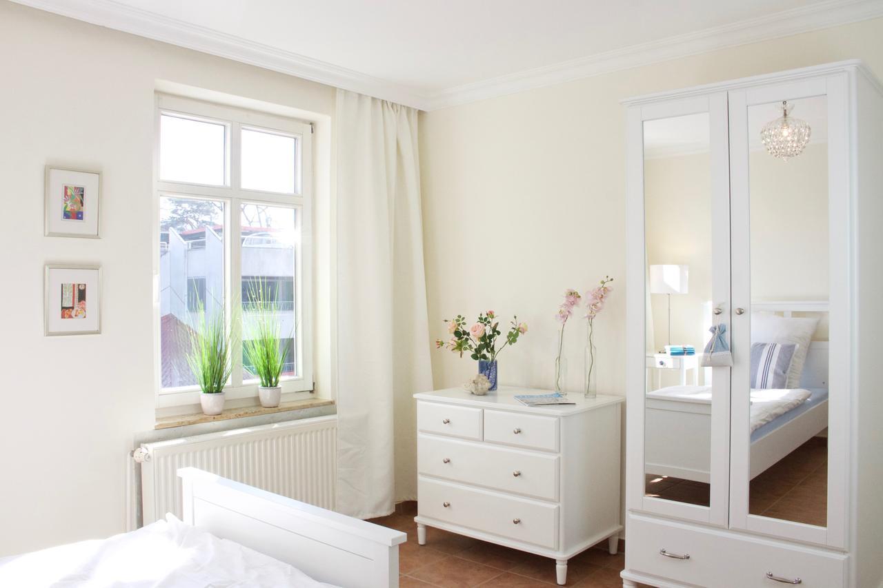 Strandnahe Fewo Mit 3 Schlafzimmern Und Balkon, Villa Vergissmeinnicht 02, Binz Extérieur photo